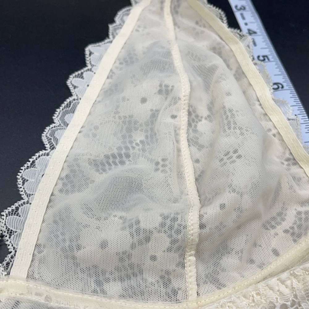 Free People Intimitely Bralette Sz Med NWT Beautiful Lacey - Picture 5 of 11